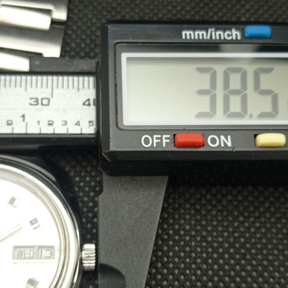 Vintage 1978 Citizen Automatic Mens Silver Watch W/daydate & Patina accents - Picture 7 of 8